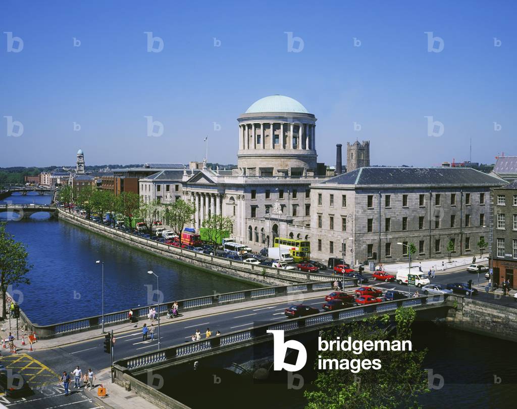Dublin, Co Dublin, Ireland, The Four Courts, River Liffey (photo)