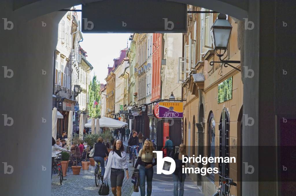 Pedestrians in The Shopping Area, Ljubljana, Slovenia (photo)