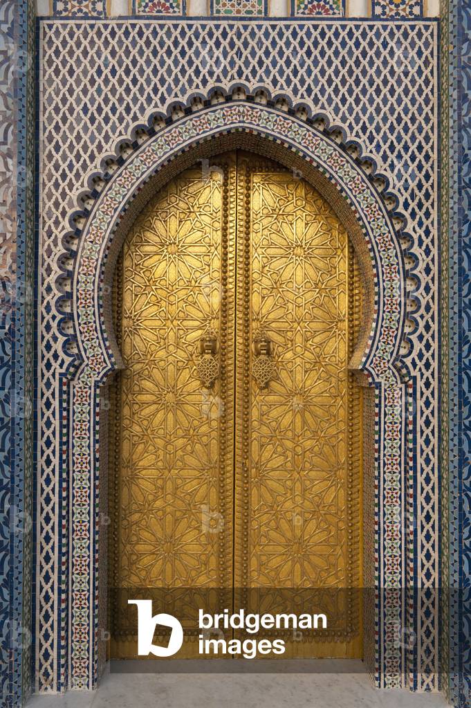 Morocco, Small entrance door to Royal Palace, Fez (photo)