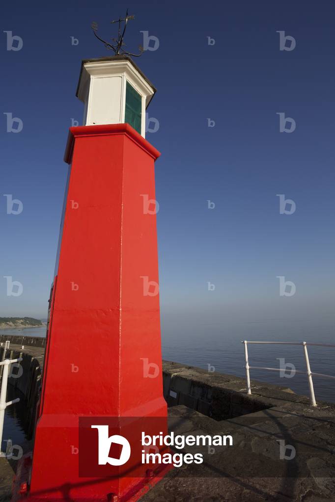 Watchet Harbour and lighthouse, Somerset, England, UK  (photo)