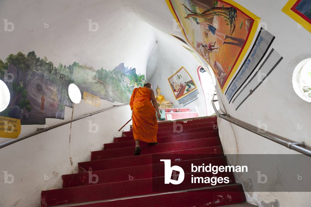 Wat Ban Tham, or the Dragon Temple, Kanchanaburi, Thailand (photo)