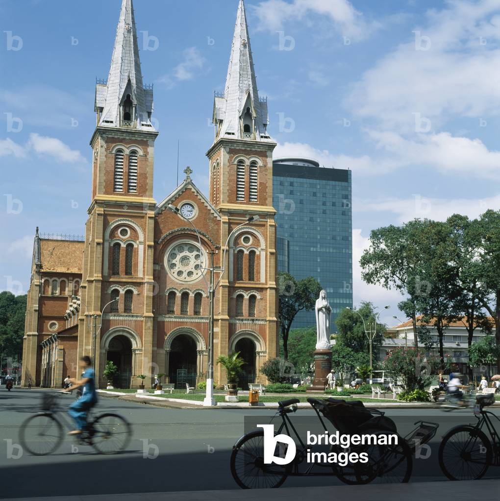 Notre Dam, Modern Tower, (Saigon) (photo)