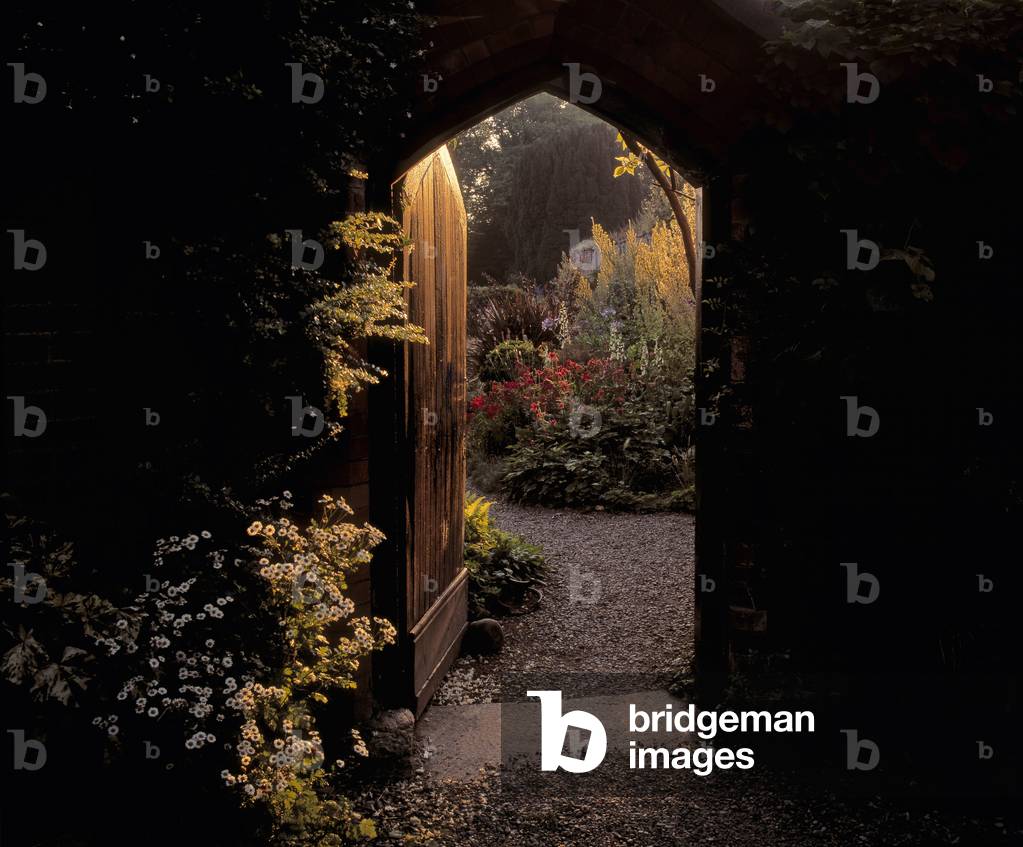 Beaulieu House & Gardens, Co Louth, Ireland, Herbaceous Border And Gateway To The Walled Garden (photo)