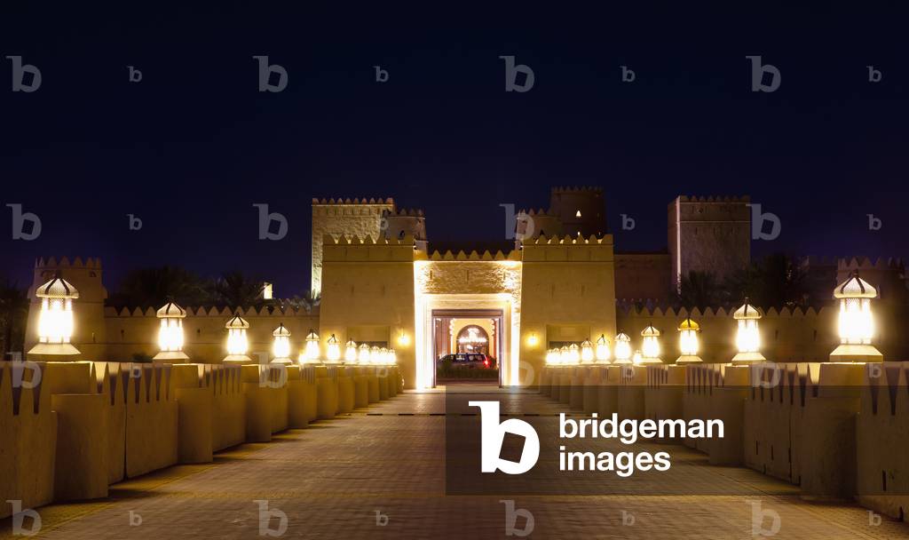 The entrance of the Qasr Al Sarab Desert Resort, Liwa Oasis, Abu Dhabi, United Arab Emirates (photo)