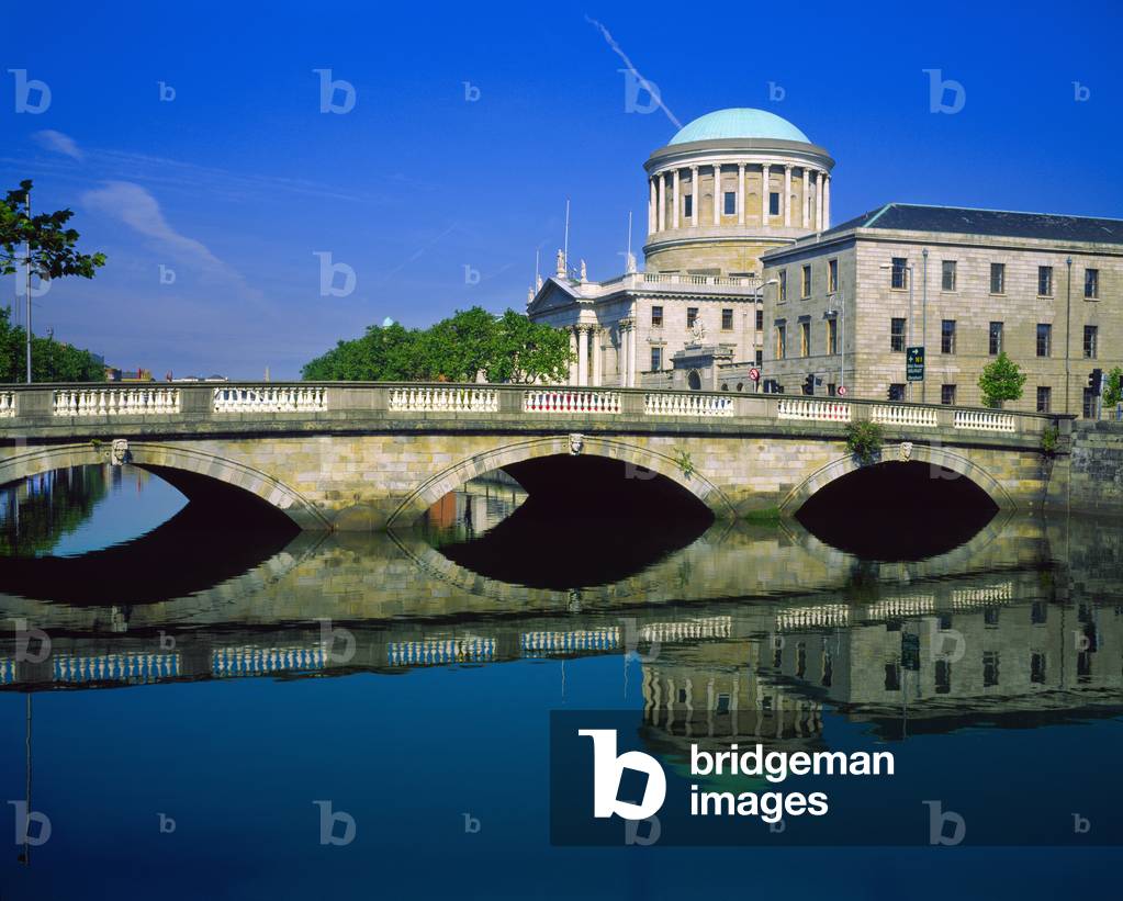 The Four Courts, Dublin, Ireland (photo)