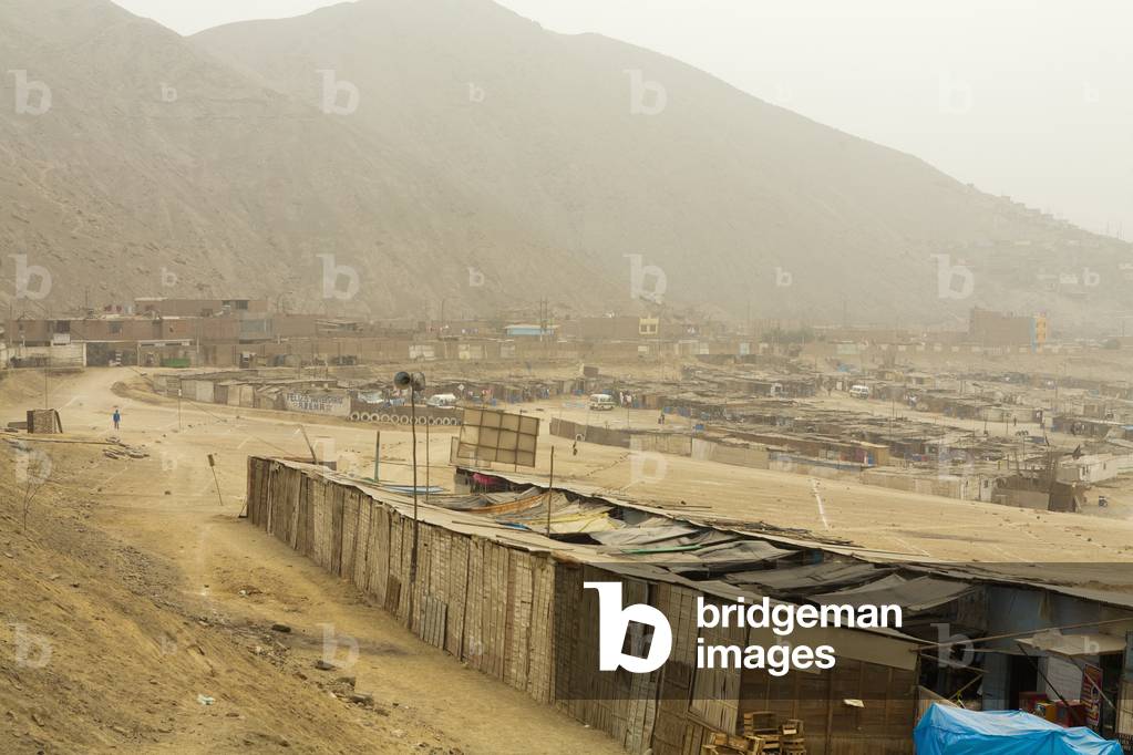 Shanties Built on a Dry Landscape, Lima Peru (photo)