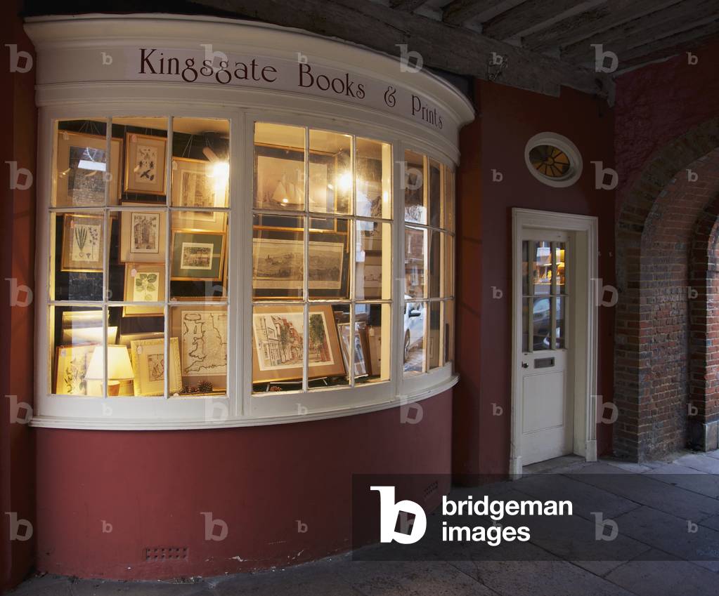 Bookshop in Kingsgate Village area of Old Town, Winchester, Hampshire, England, UK  (photo)