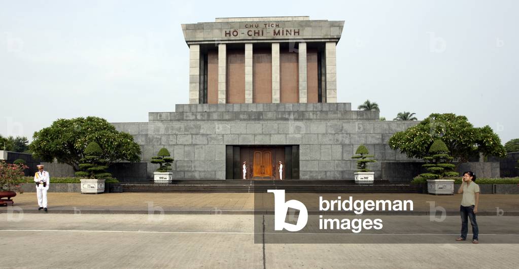 Ho Chi Minh Mausoleum, Hanoi, Vietnam (photo)