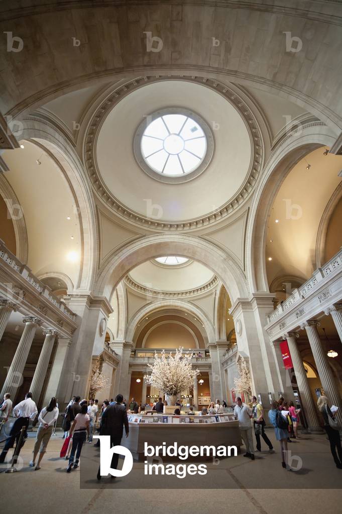 Inside The Metropolitan Museum, Museum Mile, Manhattan, New York, USA (photo)