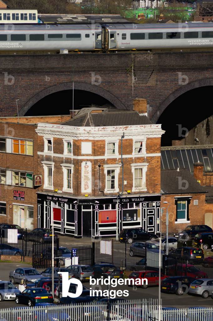 UK, England, Birmingham Skyline Daytime (photo)