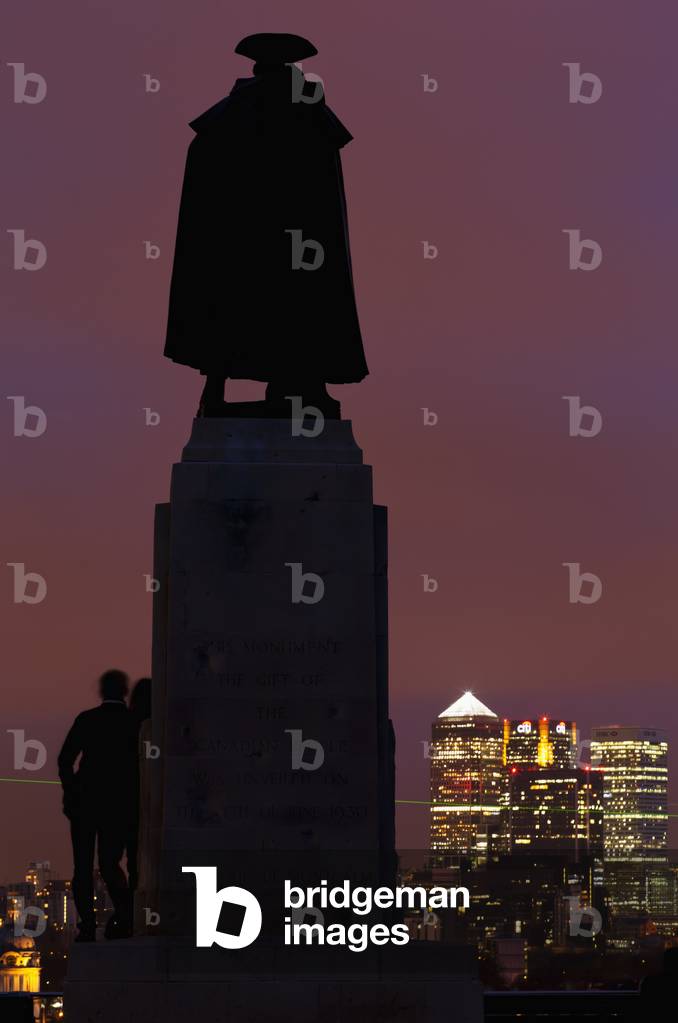 General Wolfe Statue in Greenwich Park at Night with Canary Wharf in Background, London, England, UK  (photo)