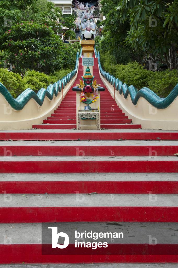 Wat Ban Tham, or the Dragon Temple, Kanchanaburi, Thailand (photo)
