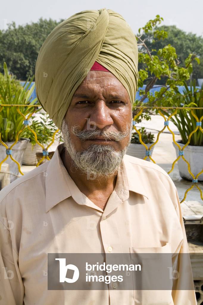 Bangla Shib Gurudwara, Sika Great Temple, colourful Sika, Hindu Religious Man, New Delhi, India  (photo)