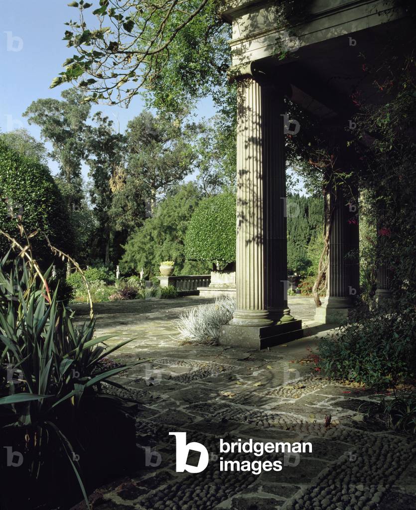 Terrace Columns, Mount Stewart, Ards Peninsula, Co Down, Ireland (photo)