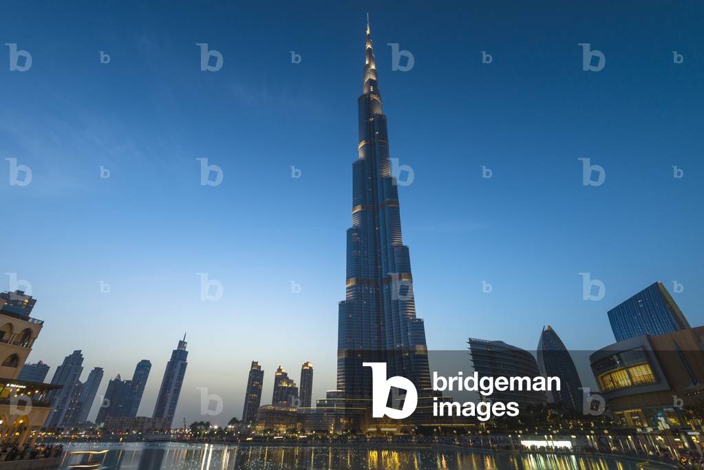 The Burj Khalifa at dusk, Dubai, United Arab Emirates (photo)