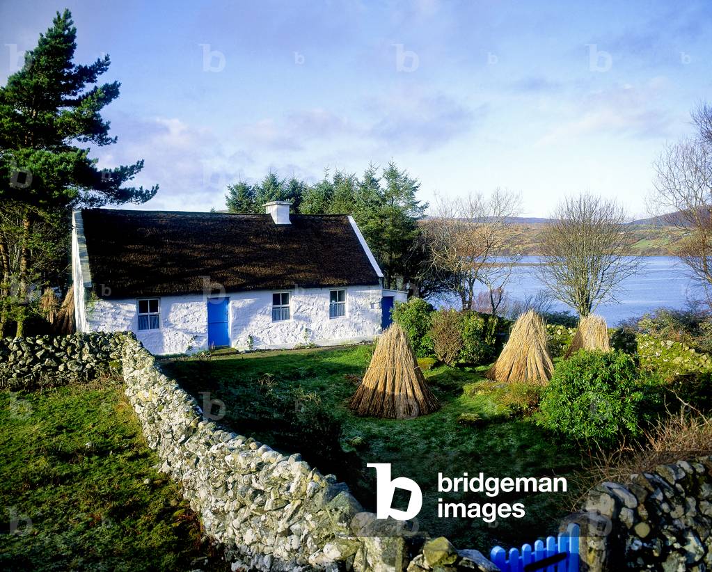 Thatched Cottage, Near Oughterard, Connemara, Co Galway, Ireland (photo)