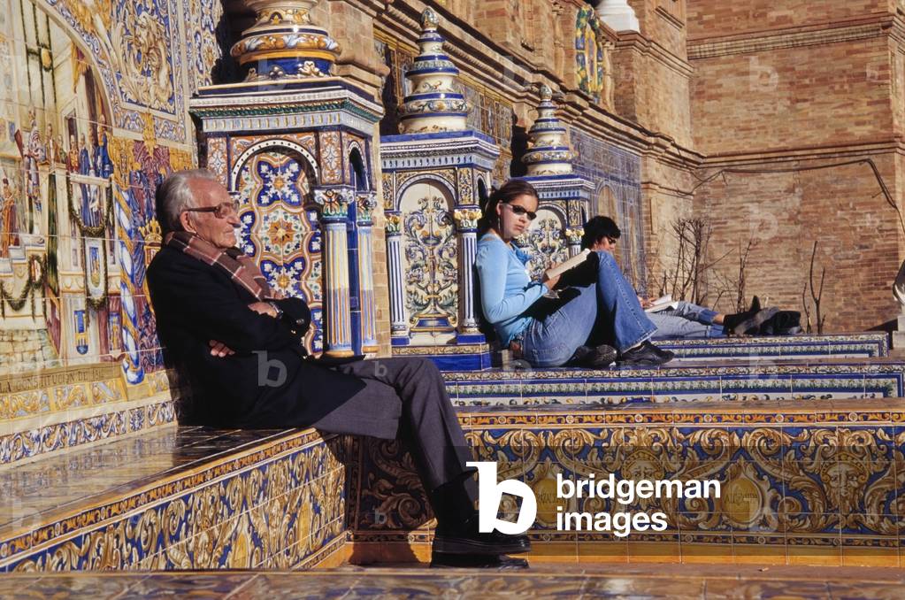 People Relaxing in Plaza De Espana (photo)