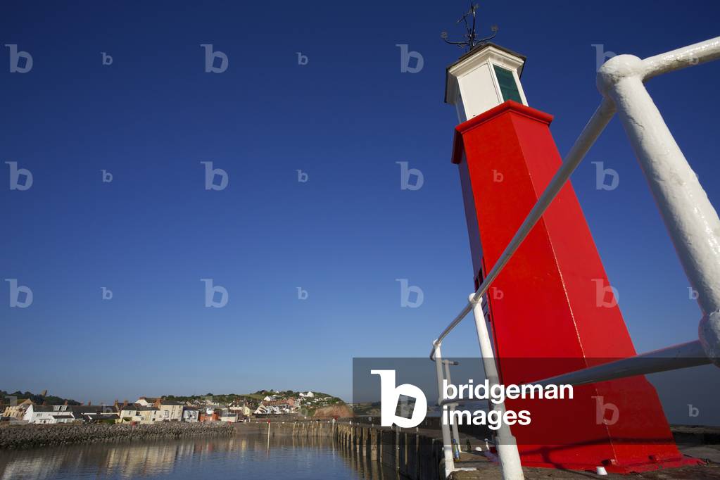 Watchet Harbour and lighthouse, Somerset, England, UK  (photo)