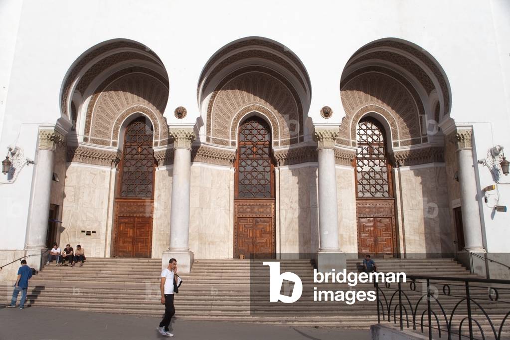 Algeria, Place de la Grande Poste, Algiers, Grande Poste (main post office), Entrance (photo)