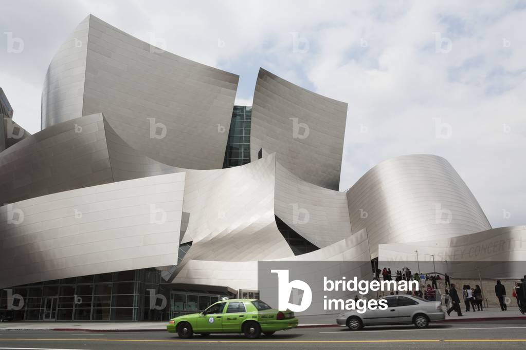 Modern building with unique architecture, California, USA (photo)
