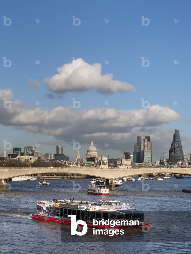 St Paul's Cathedral, bridge, tour boats and skyline, London, England, UK  (photo)