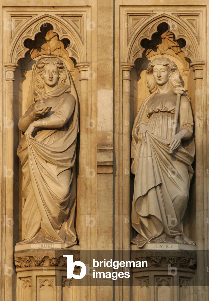 Two Statues Side by Side (photo)