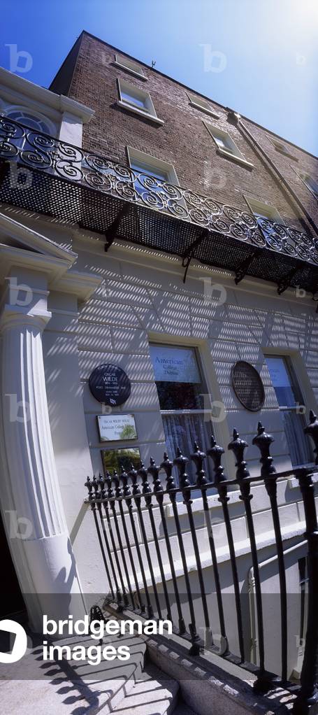Dublin City, Co Dublin, Ireland, Merrion Square American College, Oscar Wilde Birthplace (photo)