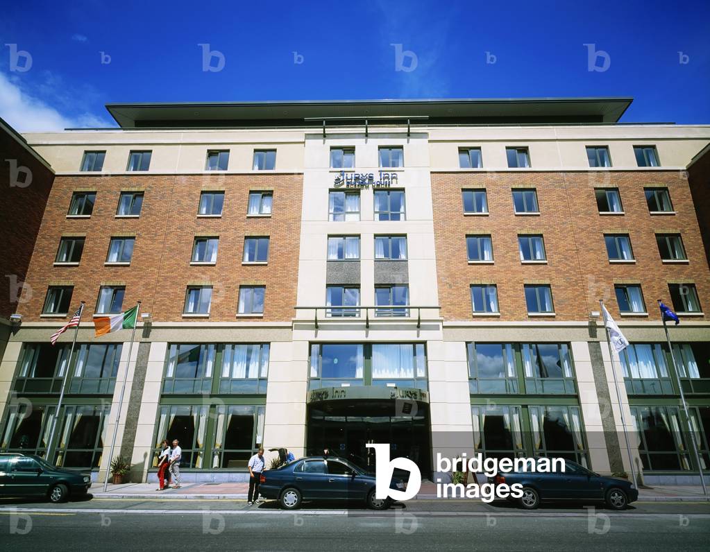 Dublin City, Co Dublin, Ireland, Jurys Inn Customs House, Dockland (photo)