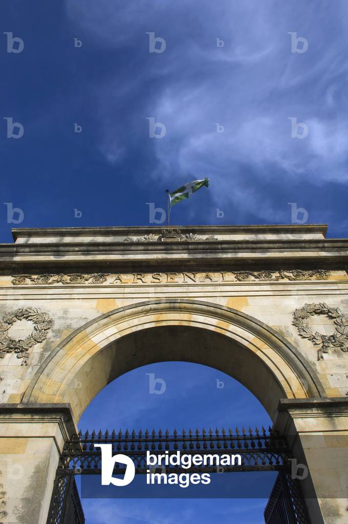 France, Poitou-Charentes, Grand gateway to Boatyard and Arsenal, Rochefort (photo)