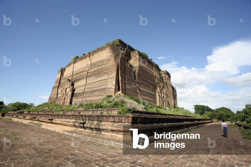 Burma/Myanmar, Unfinished Pagoda, Mingun (photo)