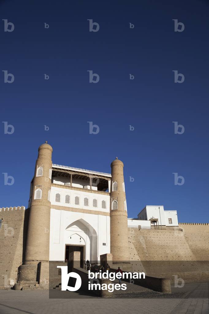 Gateway of the Ark Fortress, Old Town, Bukhara, Uzbekistan (photo)