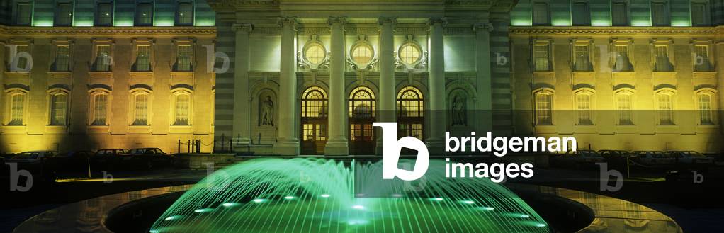 Fountain In Front Of A Government Building, Leinster House, Dublin, Republic Of Ireland (photo)