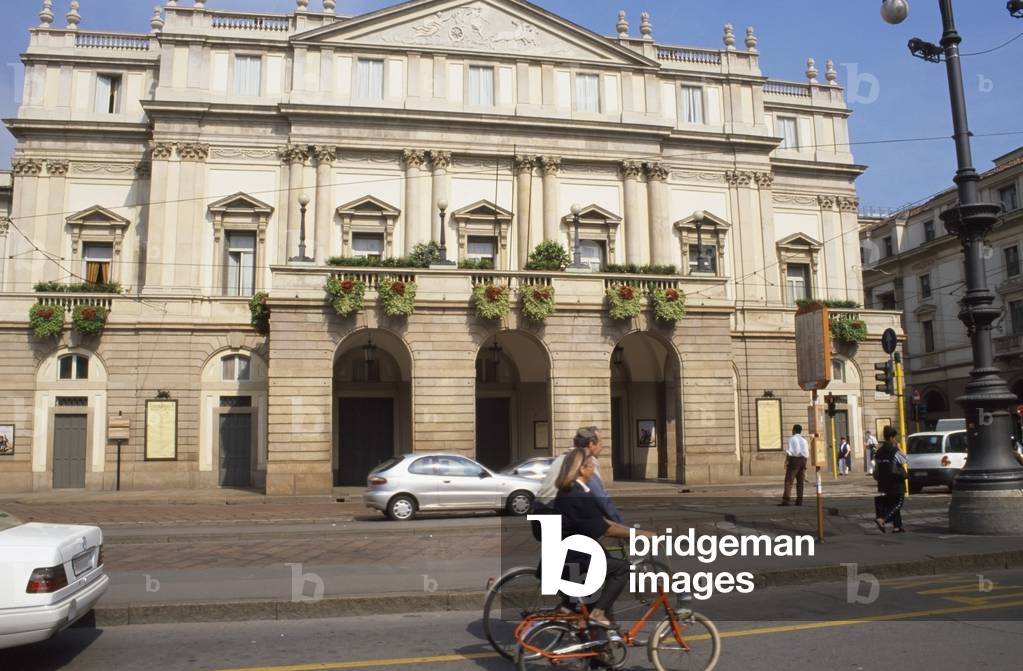 La Scala Opera House, Milan, Italy (photo)