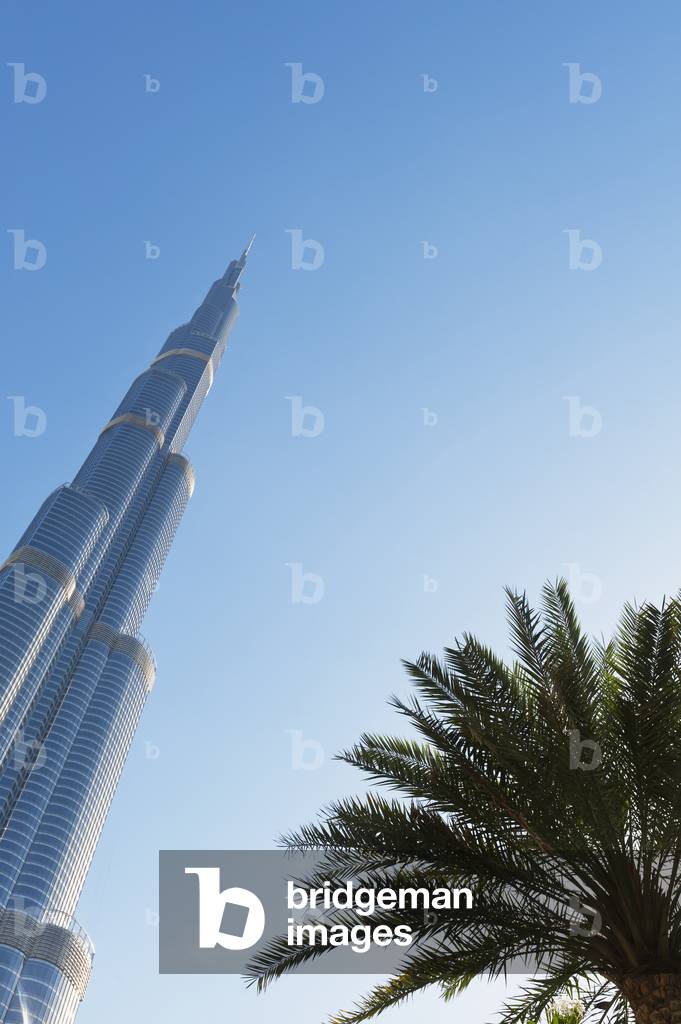 Date Palm and Burj Khalifa, Dubai, United Arab Emirates (photo)