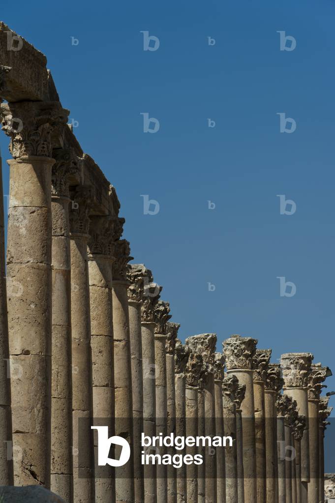 Cardo Maximus Colonnade at the Roman Ruins, Jerash, Jordan (photo)