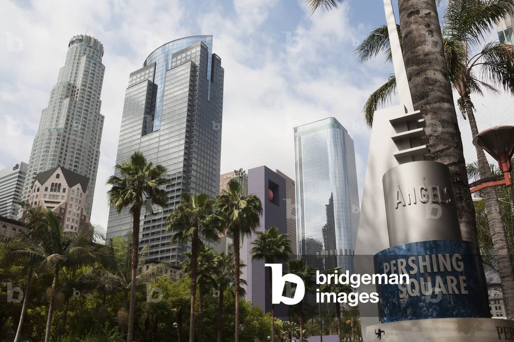Skyscrapers of unique and various architecture, California, USA (photo)
