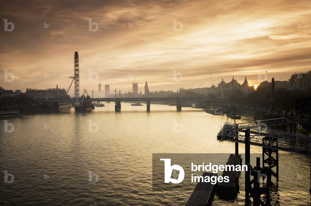 Millenium Wheel with Big Ben in the skyline, London, England, UK  (photo)