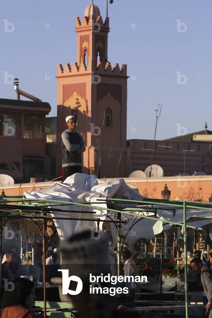 Setting Up Djemaa El Fna Food Market, Djemaa El Fna, Marrakesh, Morocco (photo)