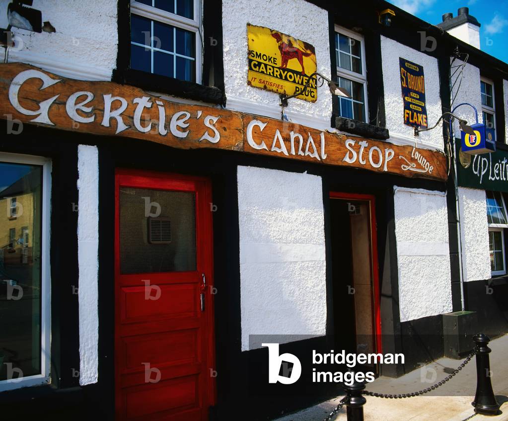 Keshcarrigan, Co Leitrim, Ireland, Gertie's Canal Stop (photo)