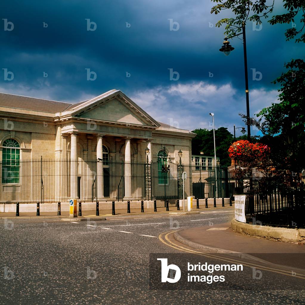 Armagh, Co Armagh, Northern Ireland, Courthouse (photo)