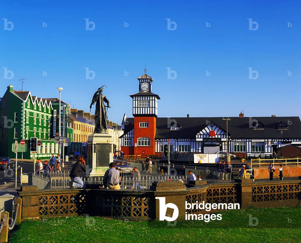 Portrush, Co Antrim, Ireland; Seaside Resort Town In Antrim (photo)