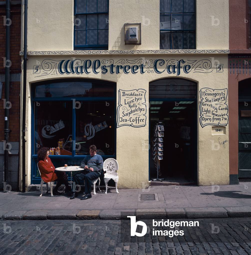 Temple Bar,Co Dublin,Ireland;Exterior Of Wallstreet Cafe (photo)