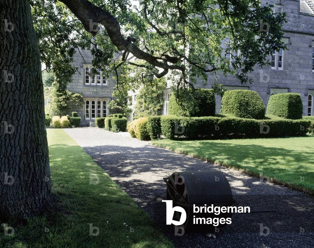 Rathvilly, Co Carlow, Ireland, Lisnavagh, House And Yew Topiary (photo)