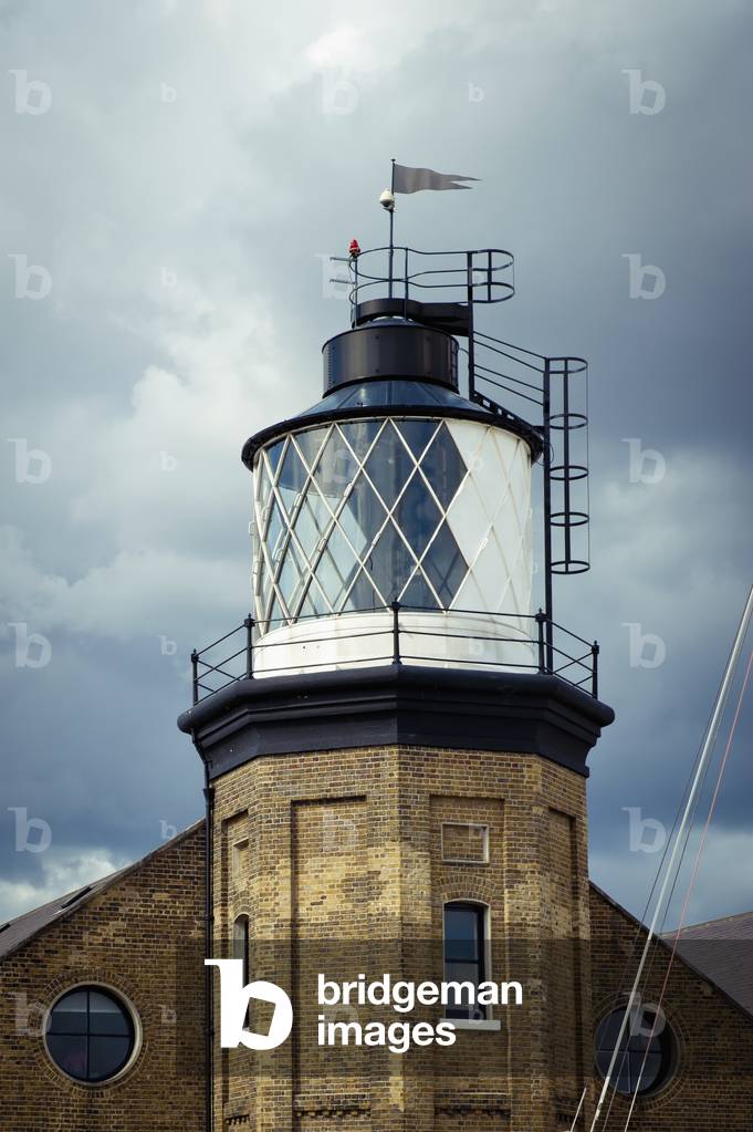Lighthouse in Docklands, London, UK  (photo)
