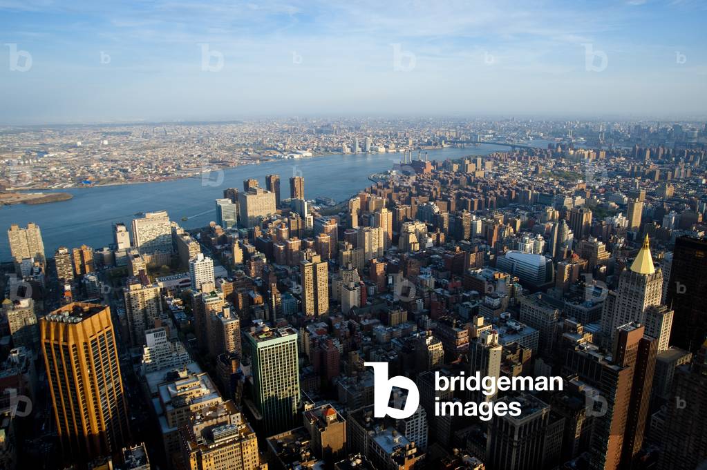 Views of Manhattan From the Top of the Empire State Building, New York, USA (photo)