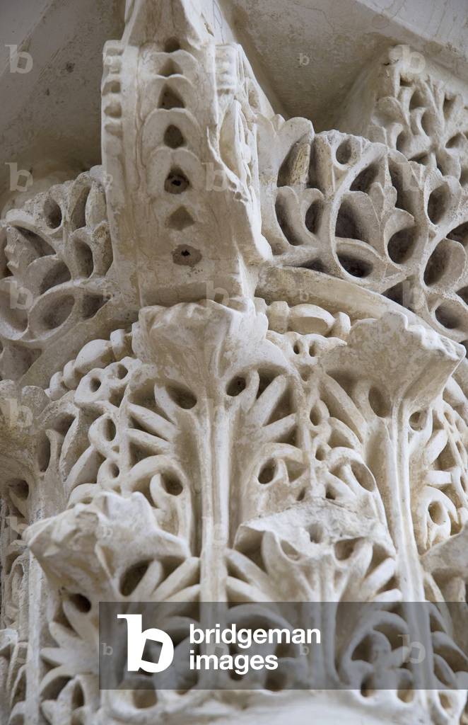 Spain, Detail of Old Corinthian Column, Cordoba (photo)