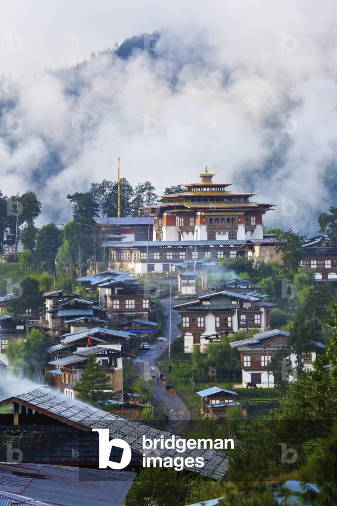 Gangteng monastery, Phobjika Valley, Bhutan (photo)
