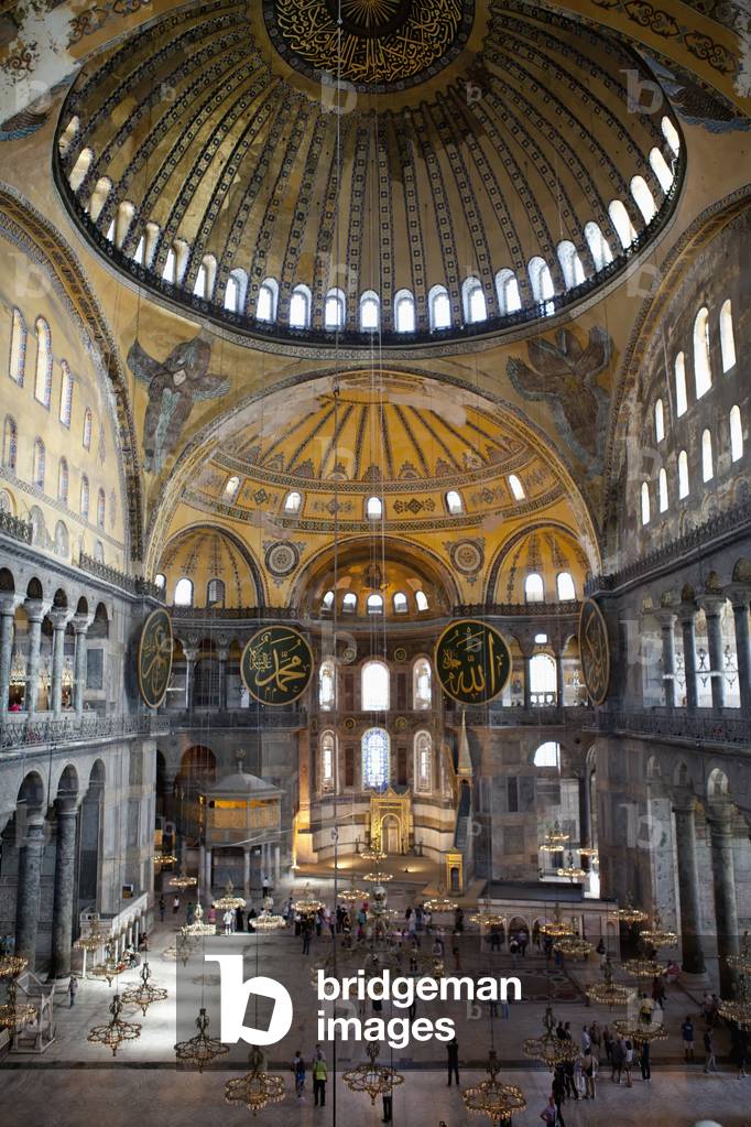 Interior of Hagia Sofia (Aya Sofia) in Sultanahmet area, Istanbul, Turkey (photo)