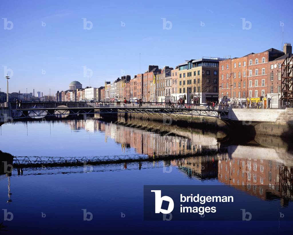 Bridge Across A River, Ha'penny Bridge, Dublin, Northern Ireland (photo)