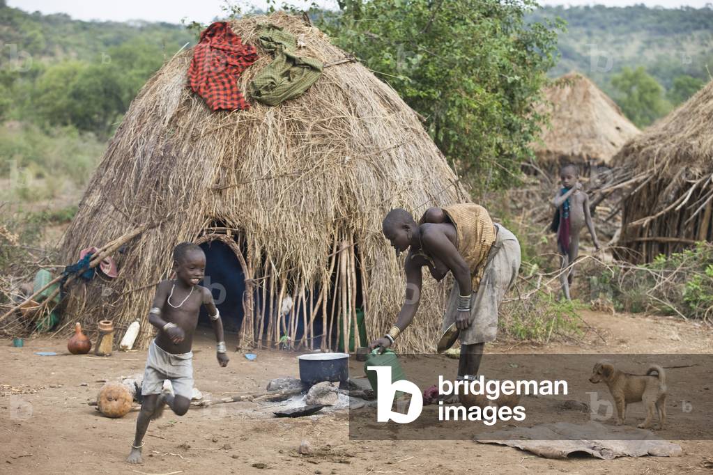 View of Traditional Dwelling of Mursi Tribe (Dori), Makki Village, Ethiopia (photo)